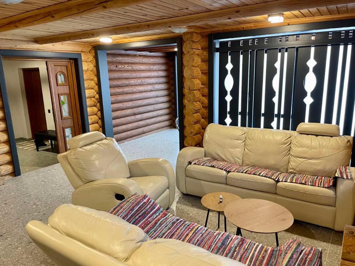 Private House Scherbovets Zhdeniievo Exterior photo